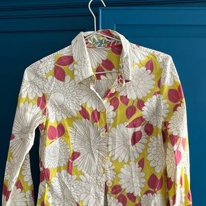 Fitted boden shirt w floral print